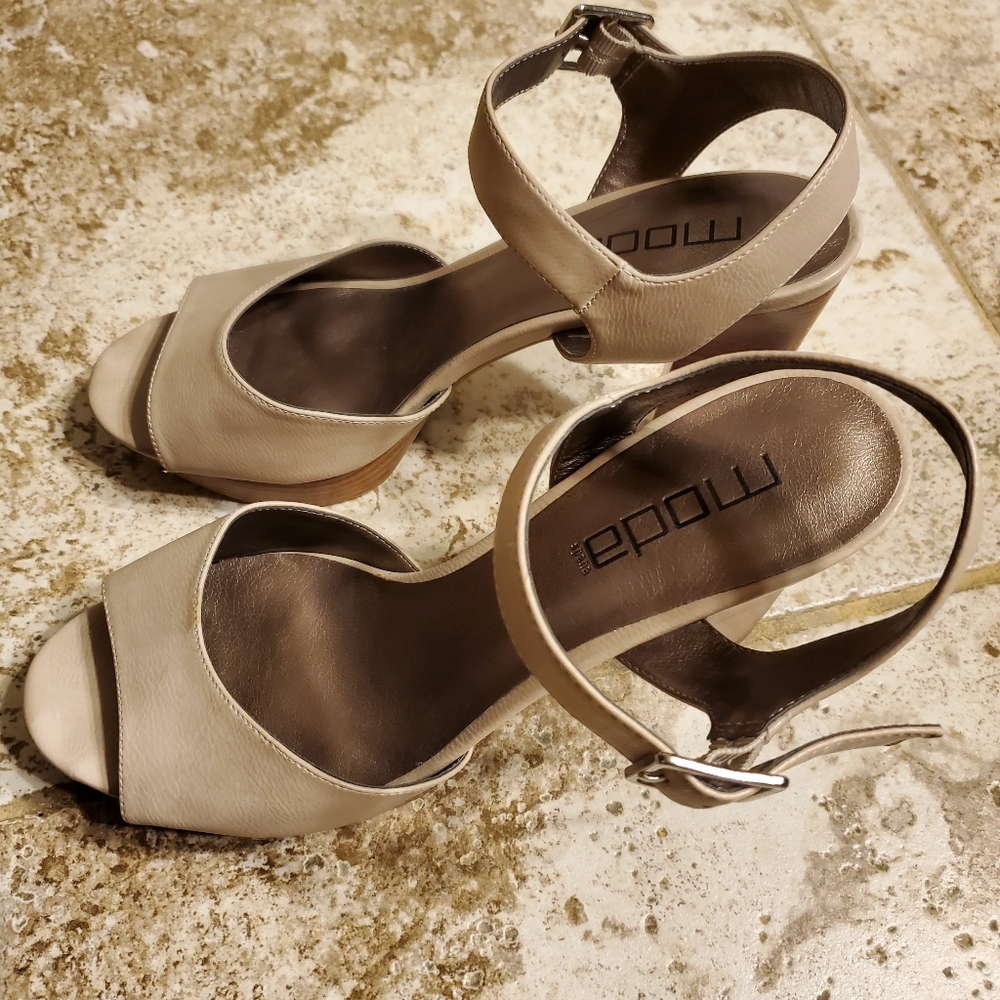 Moda Spana Brand Heels Sandals Size 10(M)